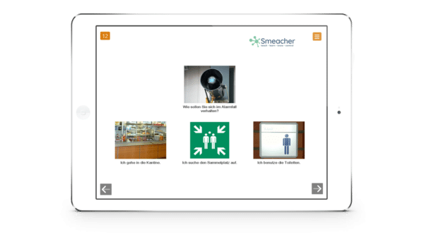 Ein Tablet mit einem Fragekatalog einer Mitarbeiterschulung